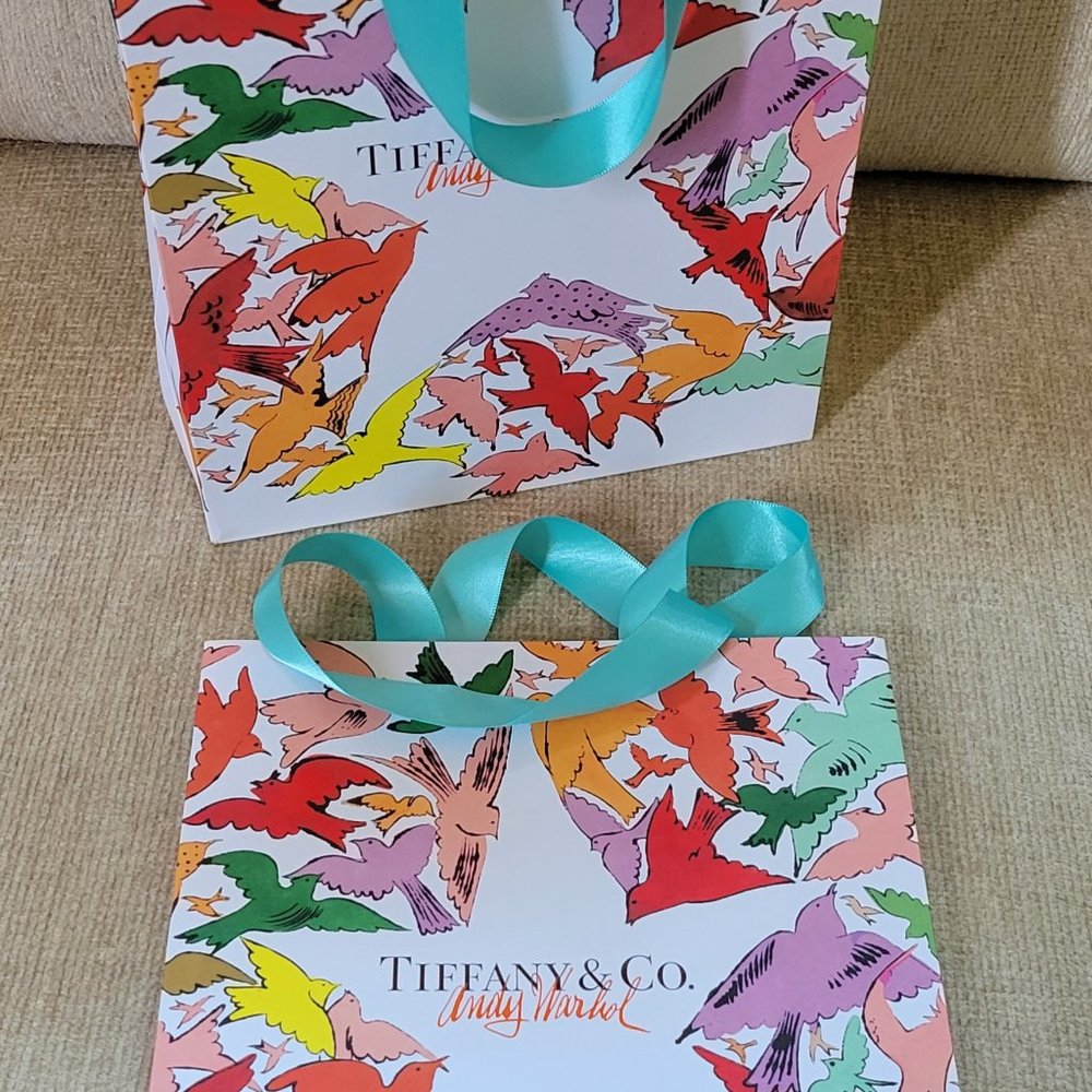 Beautiful Tiffany Andy Warhol 2022 Christmas/Holiday Gift Bags